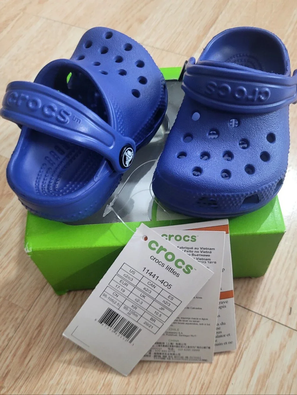 CROCS Kids Classic Clog in Royal Blue Sz C2/C3